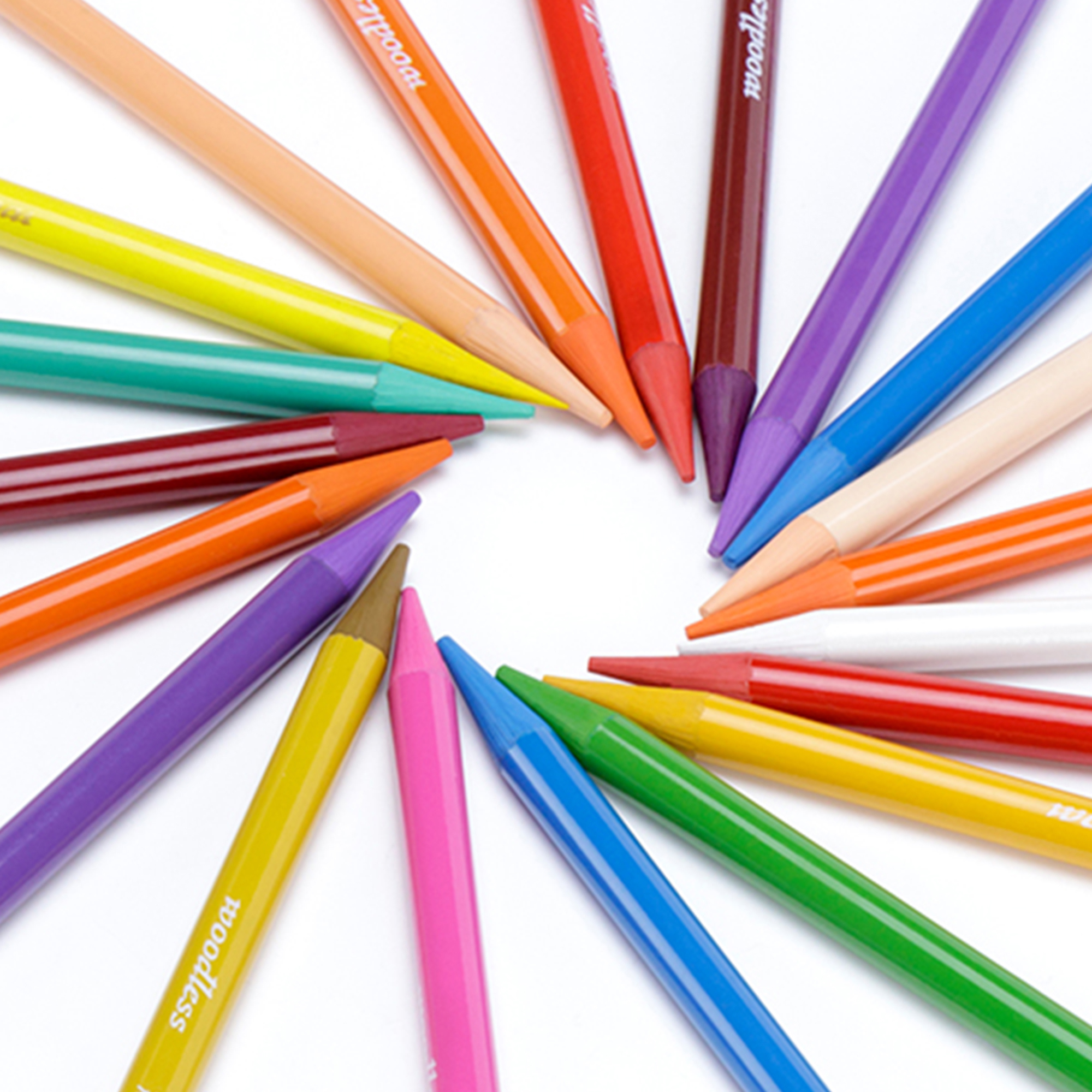 Woodless colored pencils structure and design